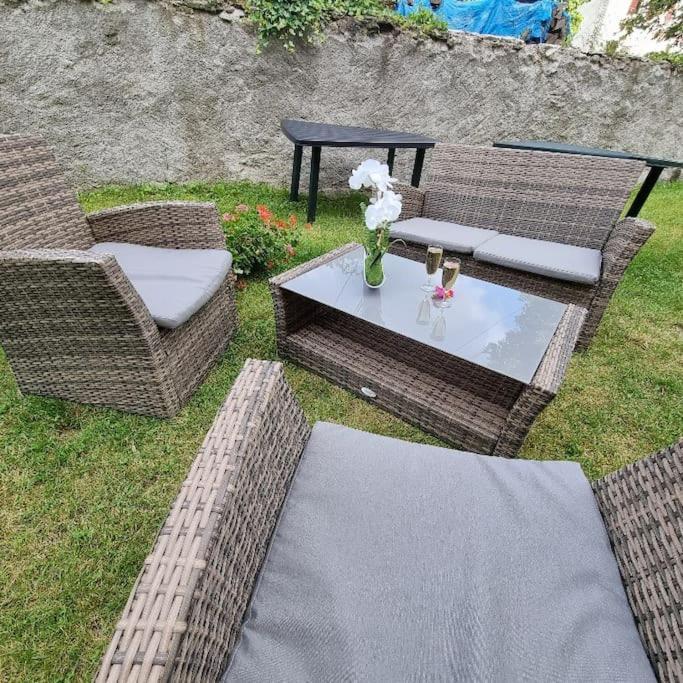 Gite Eglantine 2 A 6 Personnes Avec Spa Et Salle De Jeux Dans La Residence 旺特龙 外观 照片