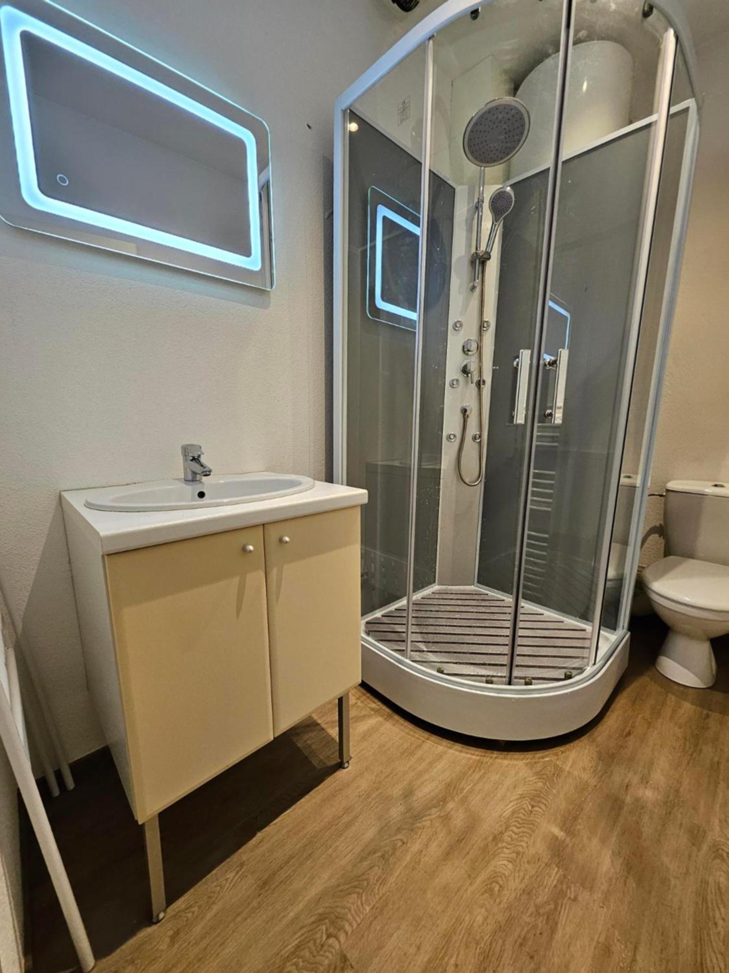Gite Eglantine 2 A 6 Personnes Avec Spa Et Salle De Jeux Dans La Residence 旺特龙 外观 照片